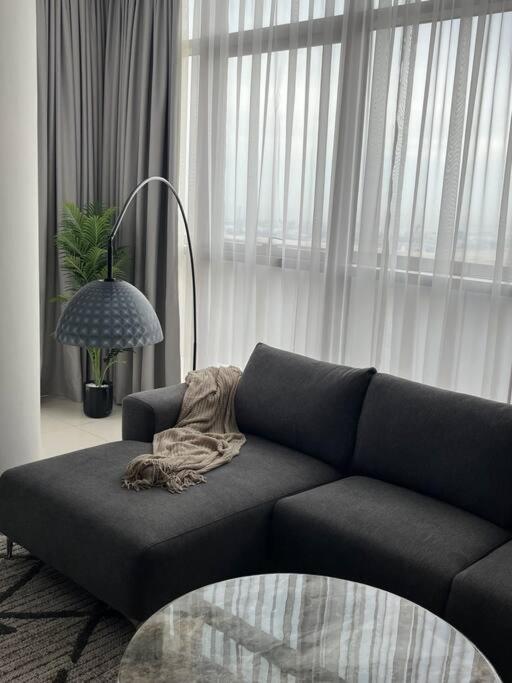 2br + Maid With Fantastic View Apartamento