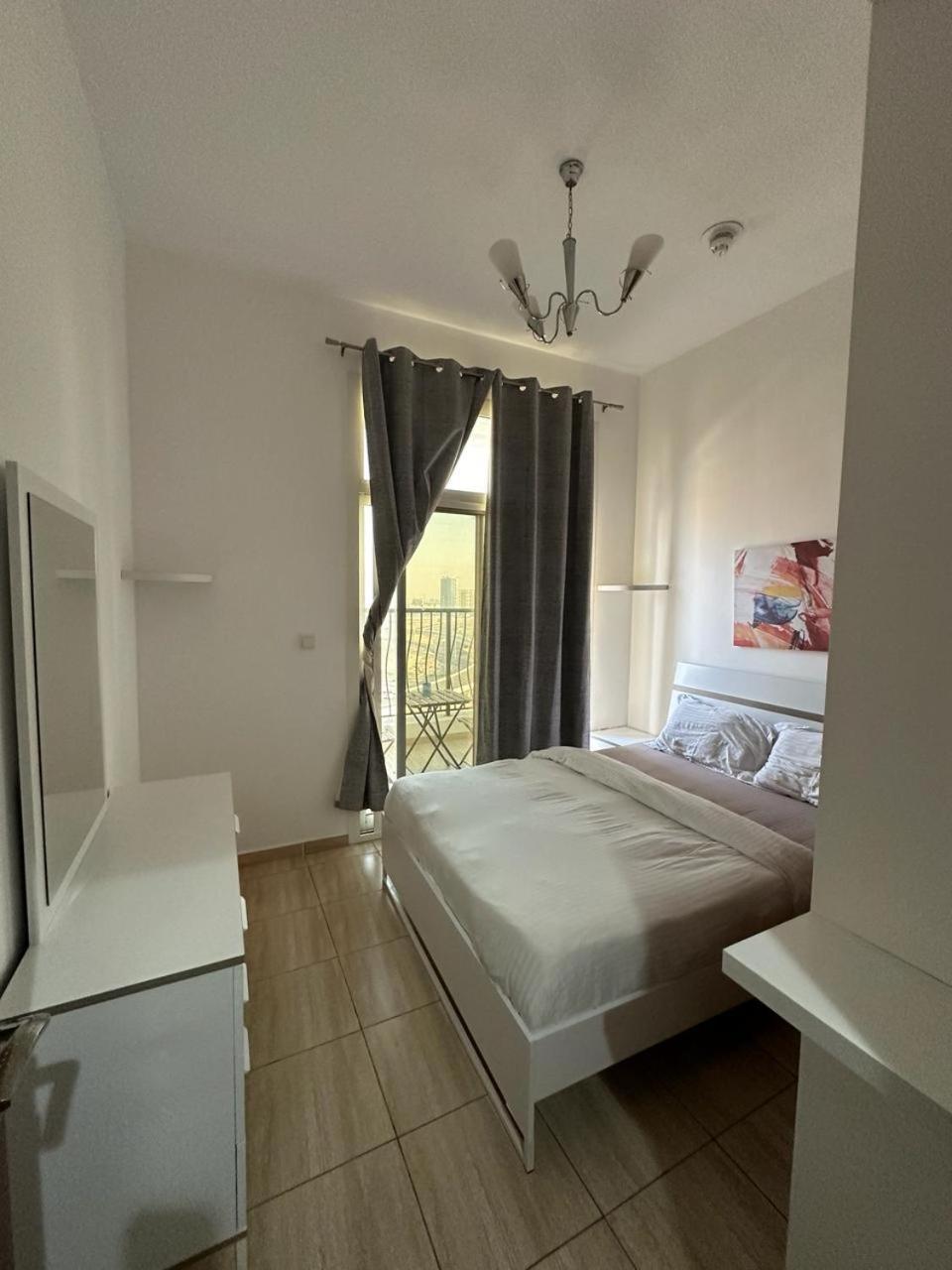 Private With Kitchen, Bathroom, Pool, Parking, Free Gym Appartement Dubai