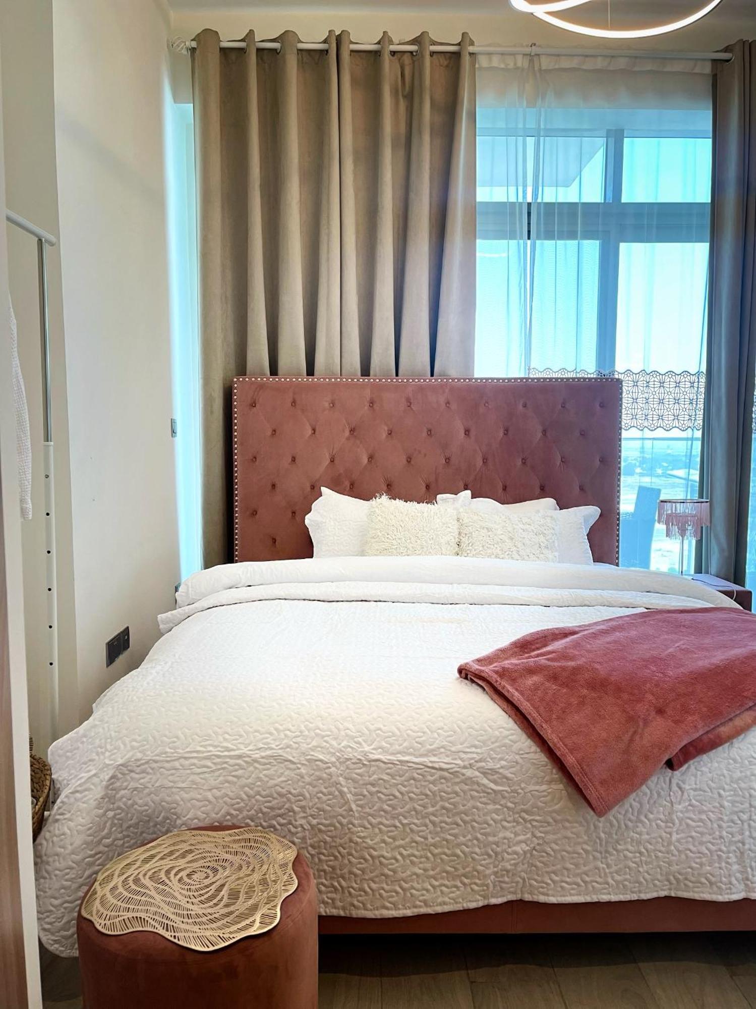 Burj Khalifa View Ensuite King Bedroom In A 2 Bedroom Mall 8mins * Dubai