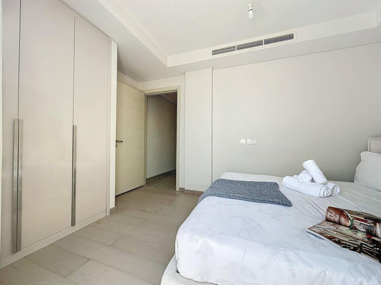Key View - Aquilegia Villa, Damac Hills Dubaï