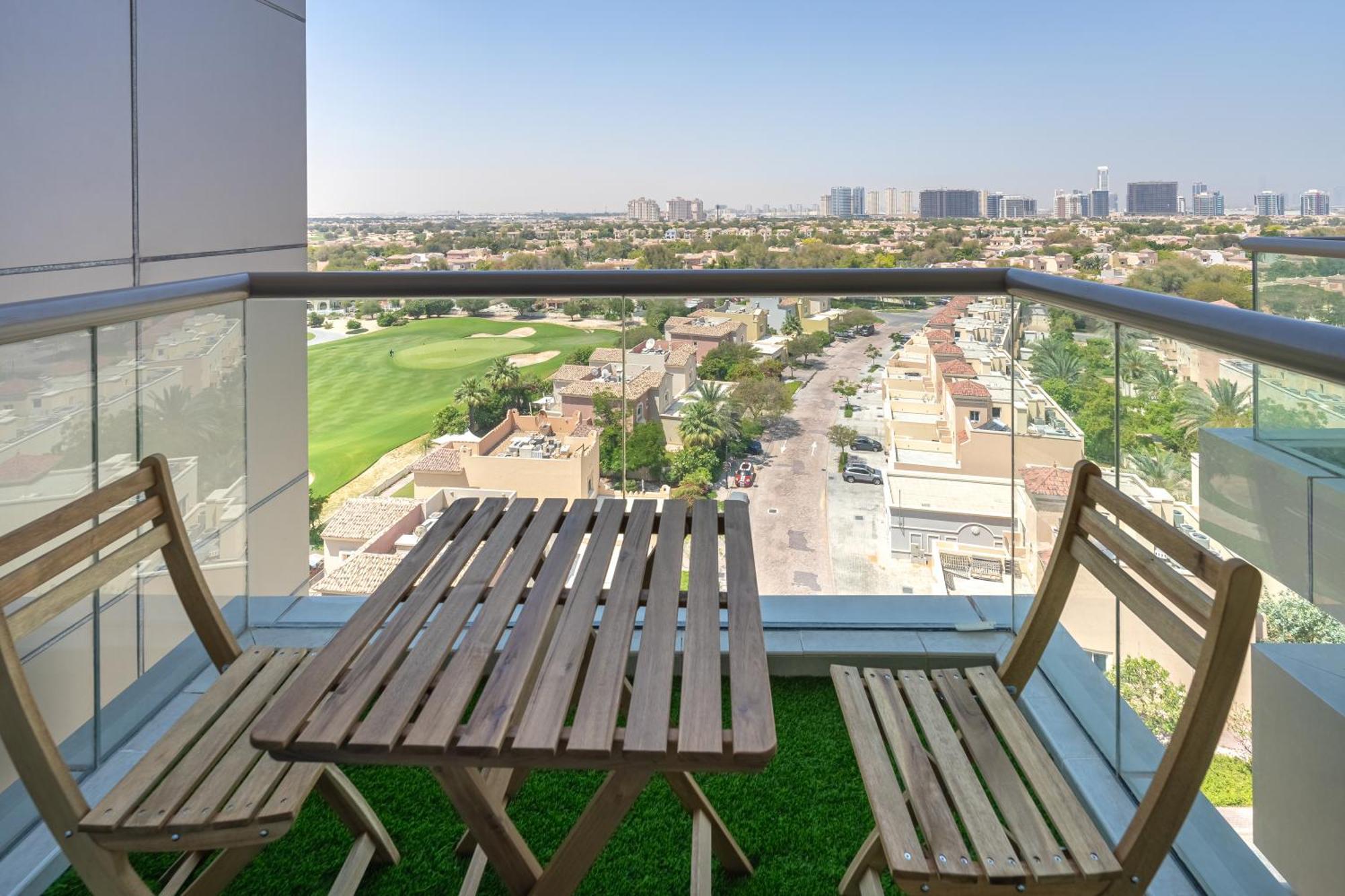 Luxury - Golf Views - Sports City, Appartement Dubaï