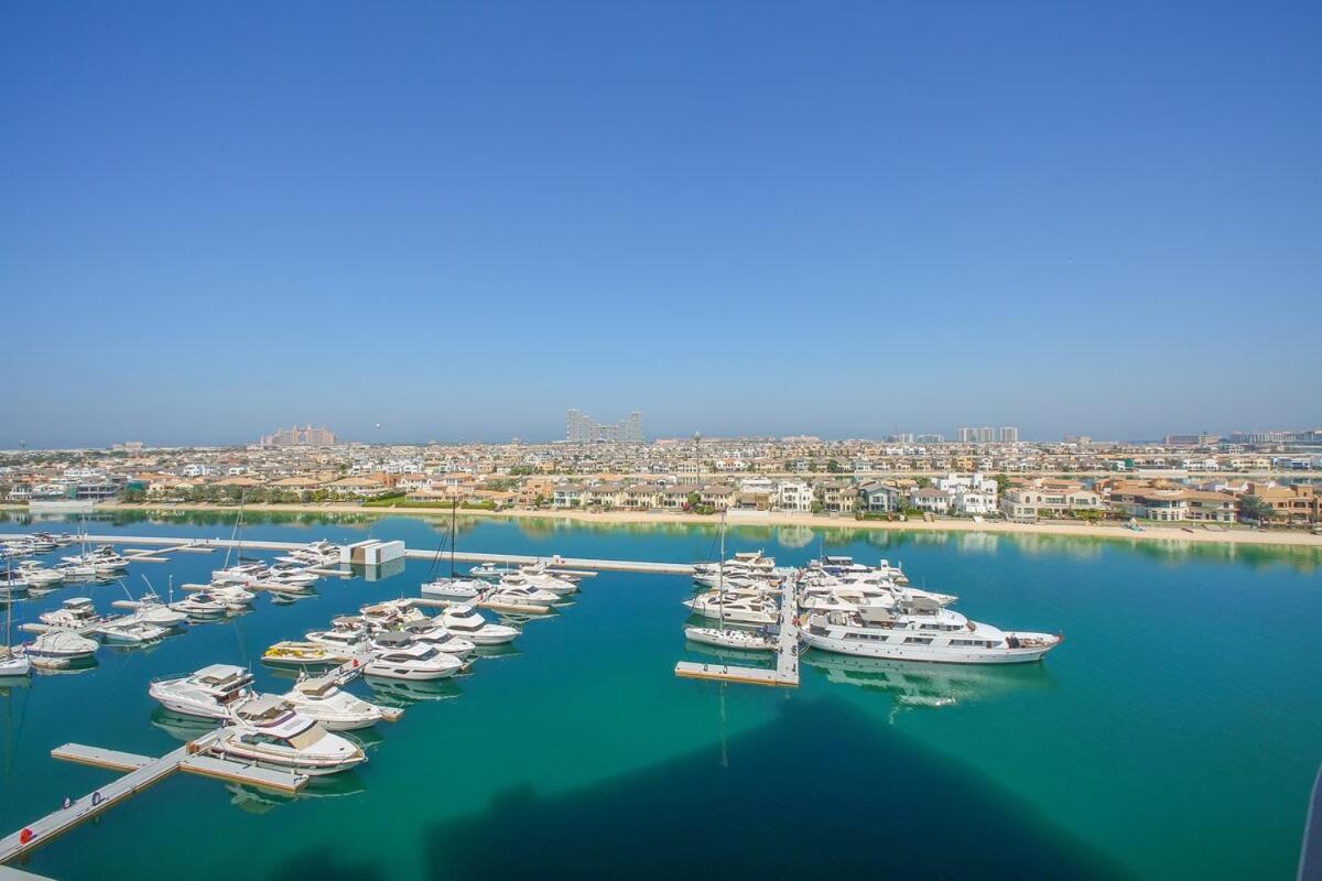 2 Bd Tiara Palm Views, & Pool, Amazing Views Of The Palm Apartment *