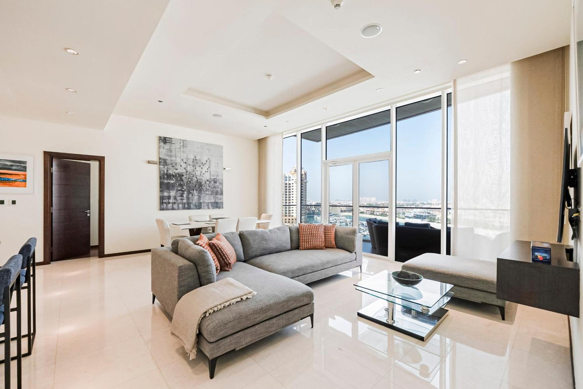 2 Bd Tiara Palm Views, & Pool, Amazing Views Of The Palm Apartment *