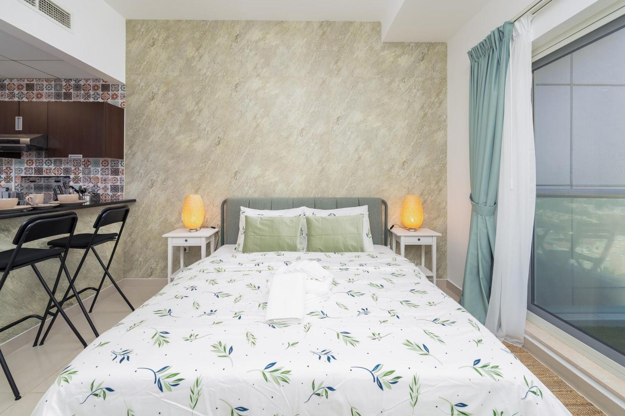 Luxury - Golf Views - Sports City, Appartement Dubaï