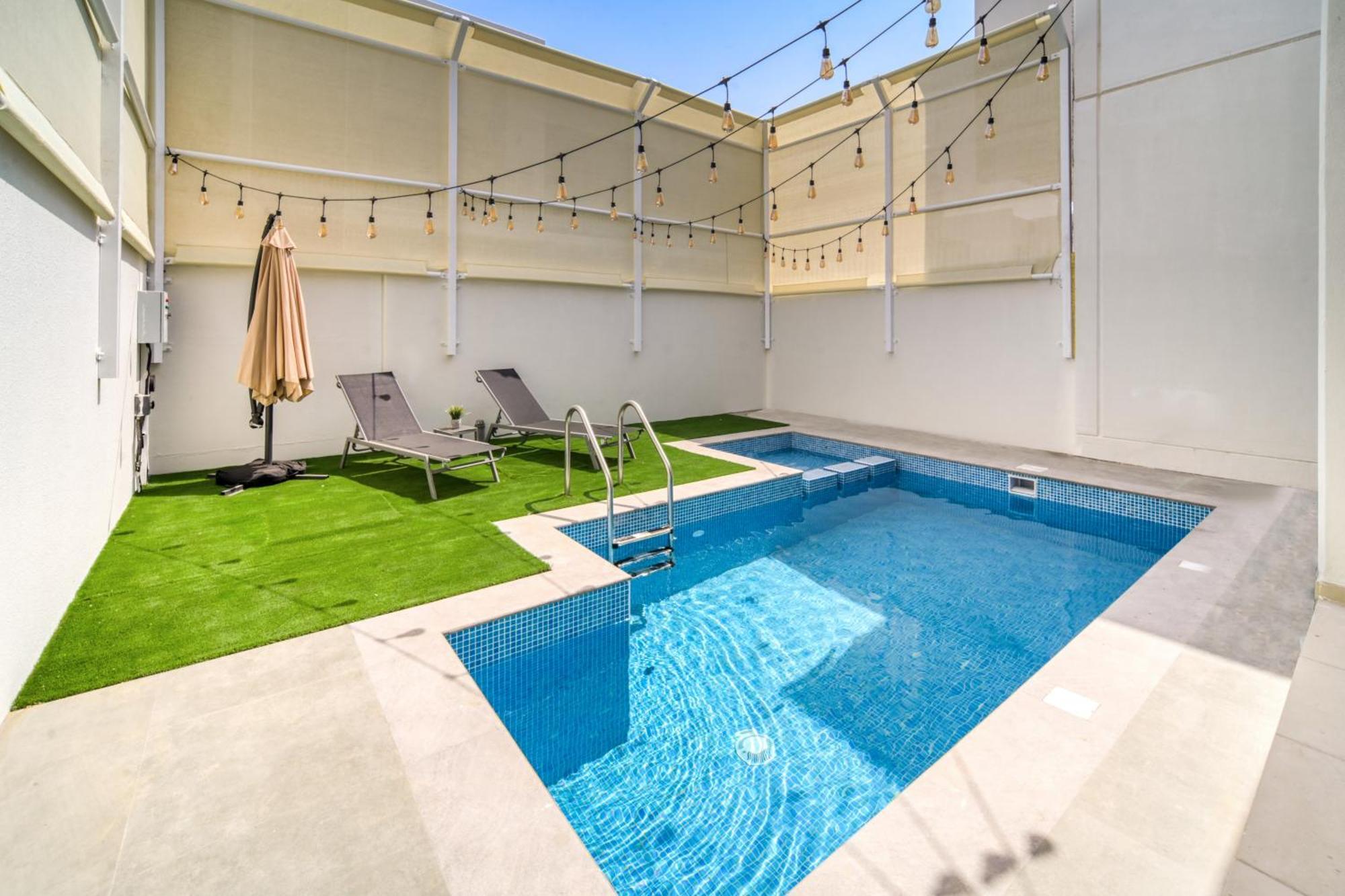 Damac Hills Ll - Stunning 4 Bedrooms With Private Pool At Land Villa *