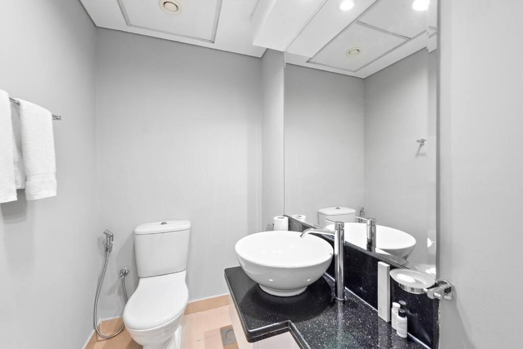 First Class 1br Modern & Stylish Living *