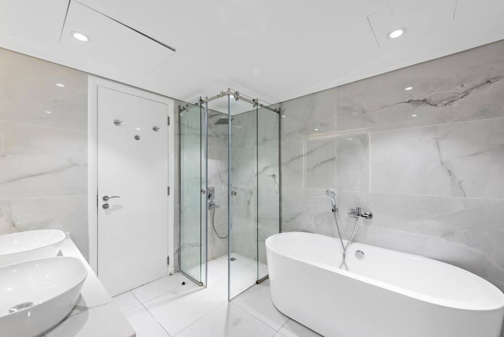 Apartament First Class 1br Modern & Stylish Living Dubai