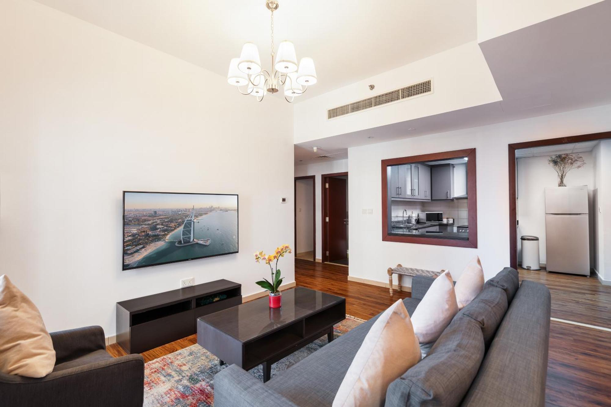 Specious 5br Maid On Jbr Prime Location! Walk To The Mall, Dining & Entertainment - By Sunkissed Homes * Dubái