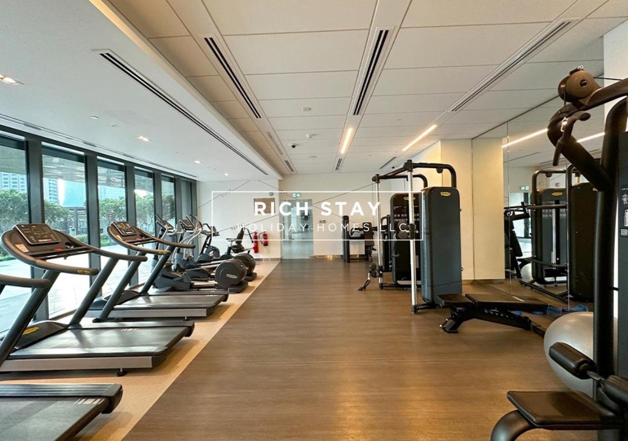 Premium 3br With Burj Khalifa & Mall View Apartment *