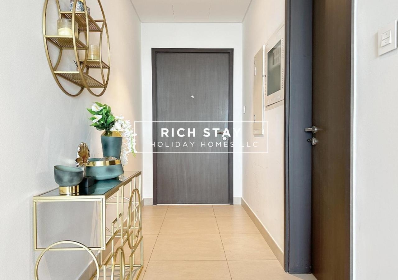 Premium 3br With Burj Khalifa & Mall View Apartment