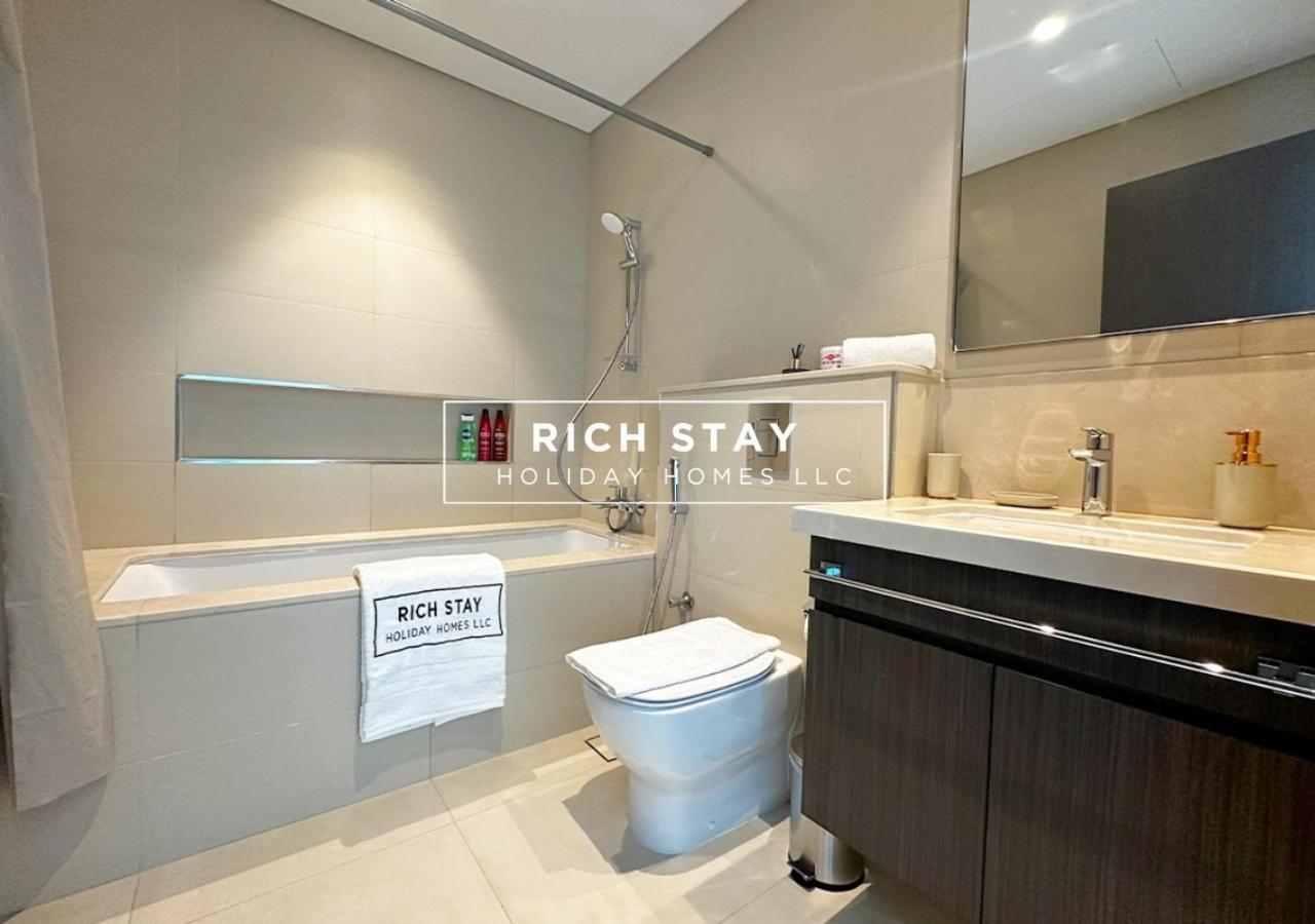 Premium 3br With Burj Khalifa & Mall View Apartment Dubai