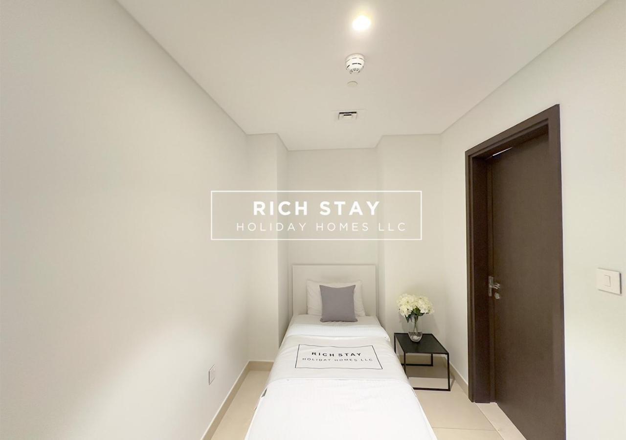 Premium 3br With Burj Khalifa & Mall View Dubai