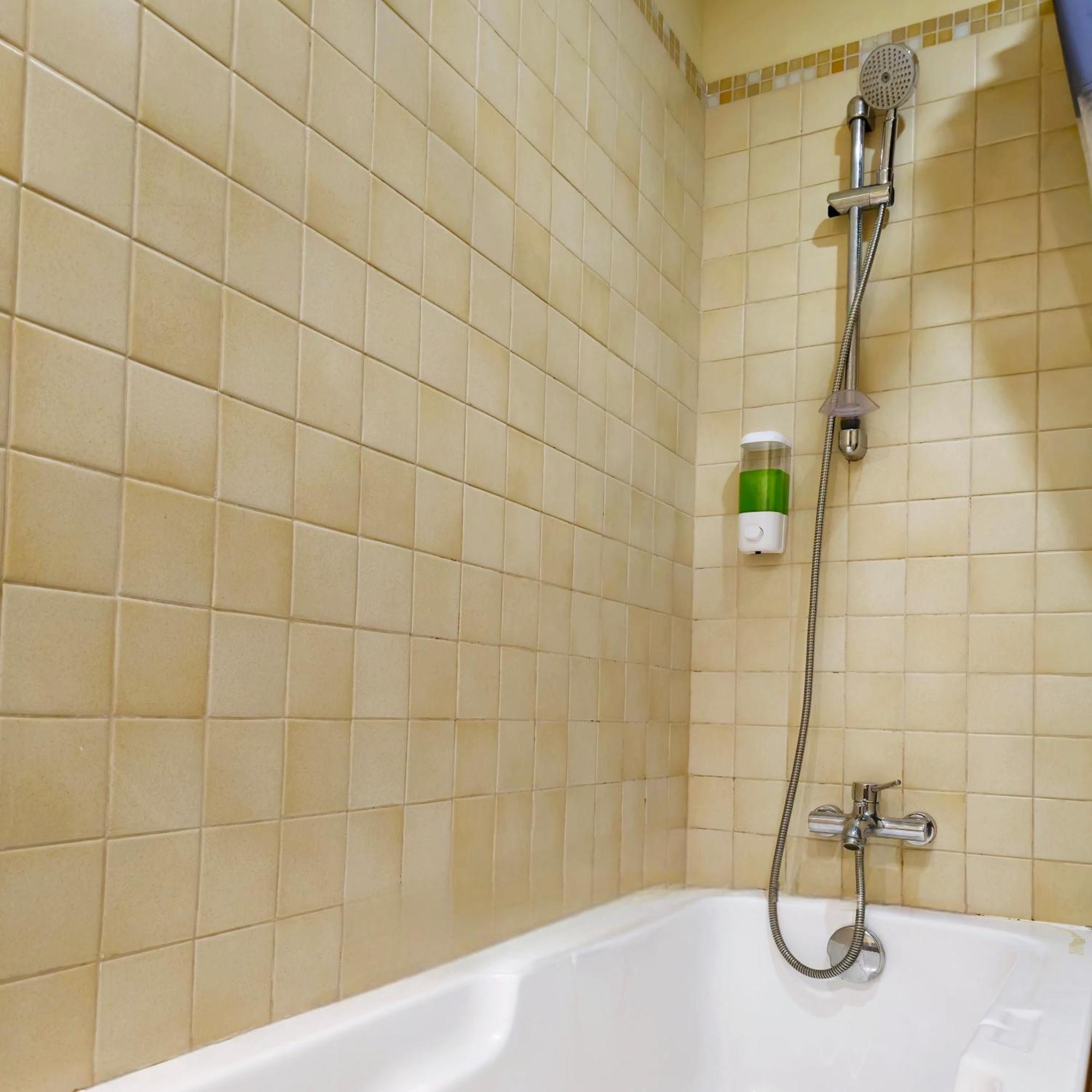 1 World, Premium Hostel, Jbr, Near Metro And Beach Apartemen *