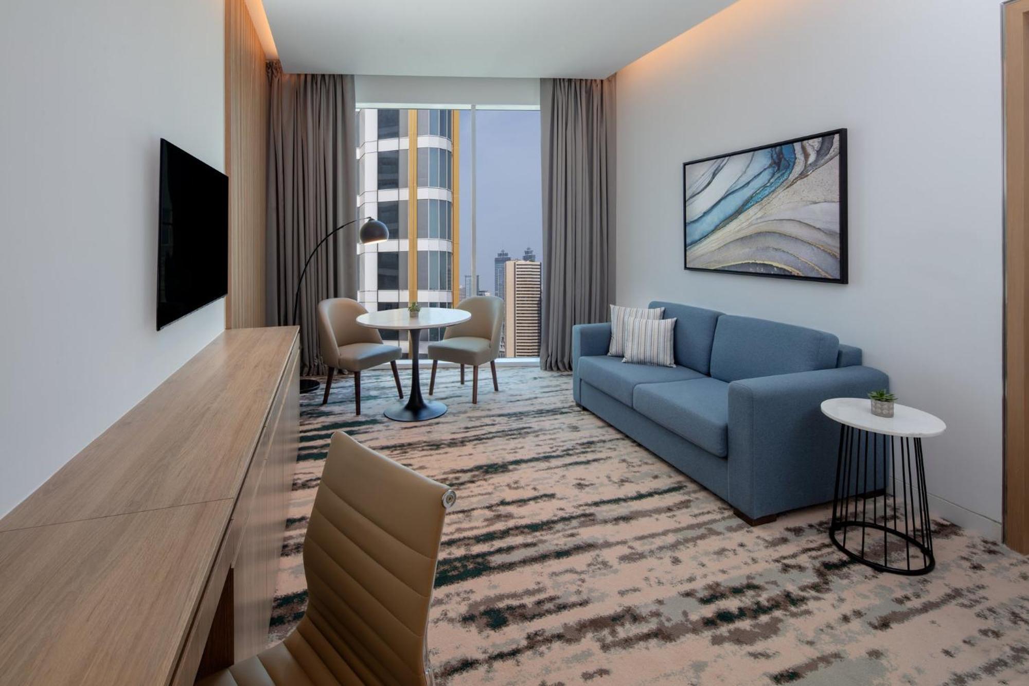 Business Bay By Ihg Hotel 4*