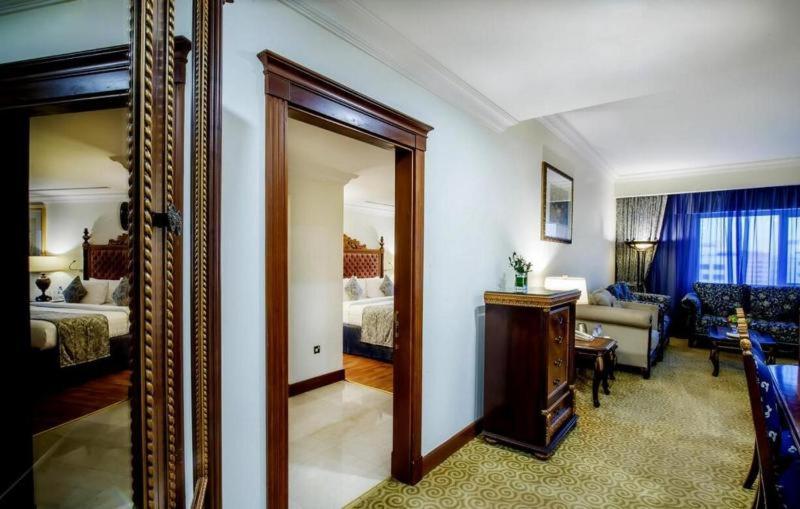 Grand Excelsior - Bur Hotell