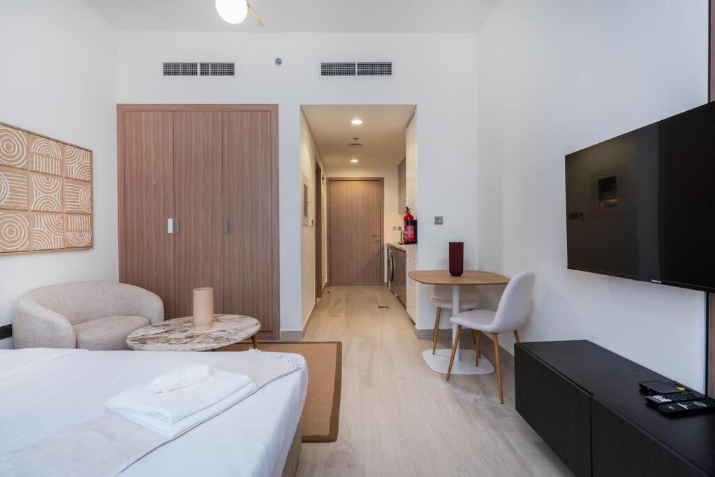 - 12 Min Downtown - Pool - Azizi Riviera Appartement