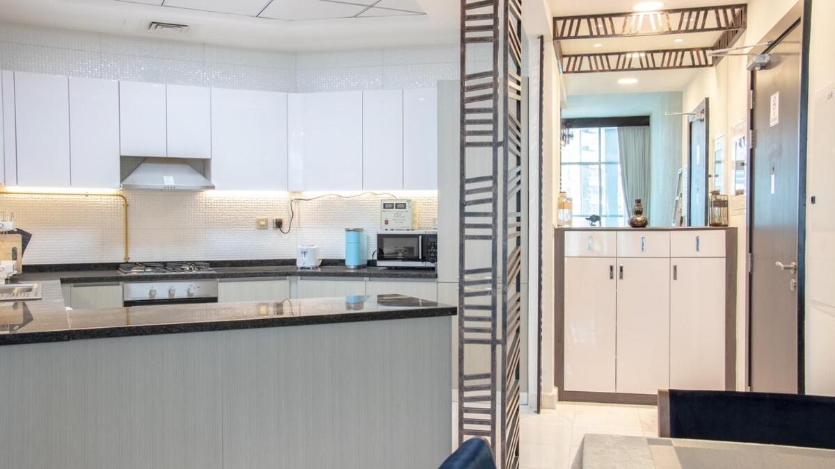 Aws Homes - Luxury Living Besides Canal Apartament