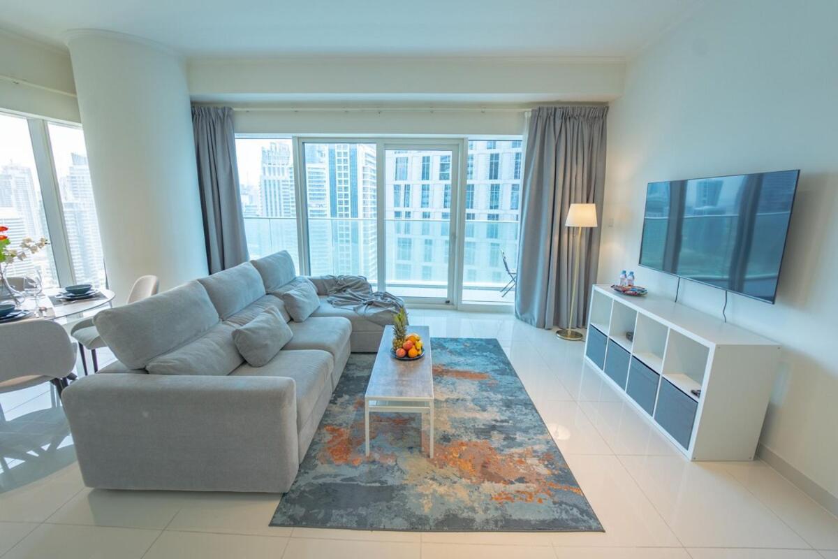 Apartamento Aws Homes - Unique Views At Damac Heights Dubái