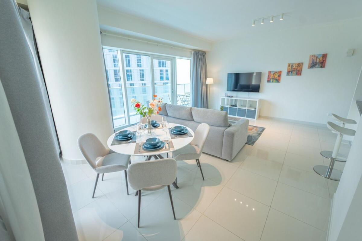 Aws Homes - Unique Views At Damac Heights * Dubái