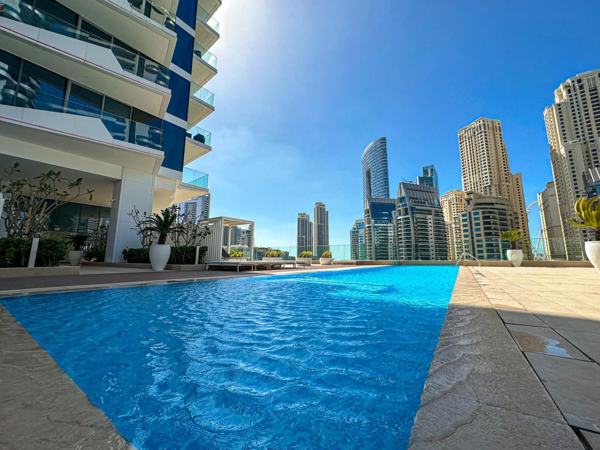 Marco Polo - Stunning 2 Bedroom With Marina Views, Huge Pool & Gym * Dubaï