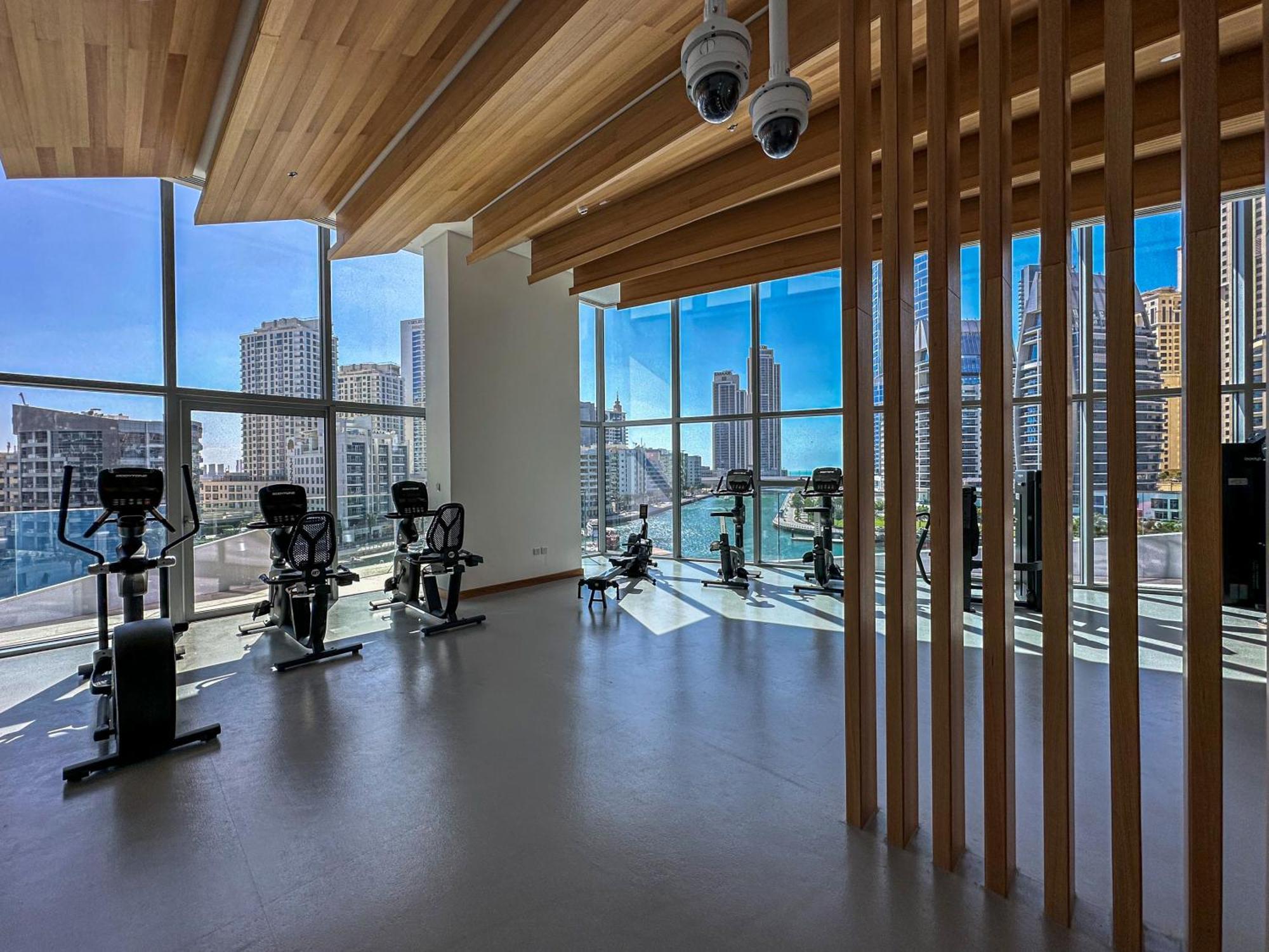Marco Polo - Stunning 2 Bedroom With Marina Views, Huge Pool & Gym