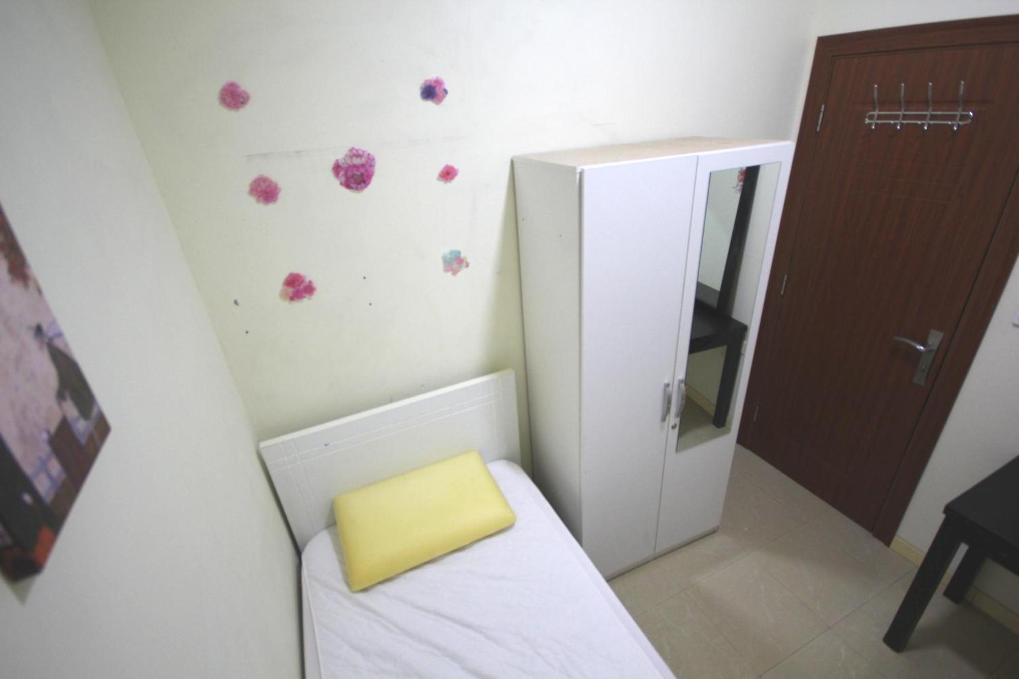 Privatunterkunft Roomy Small And Partitions At Marina *