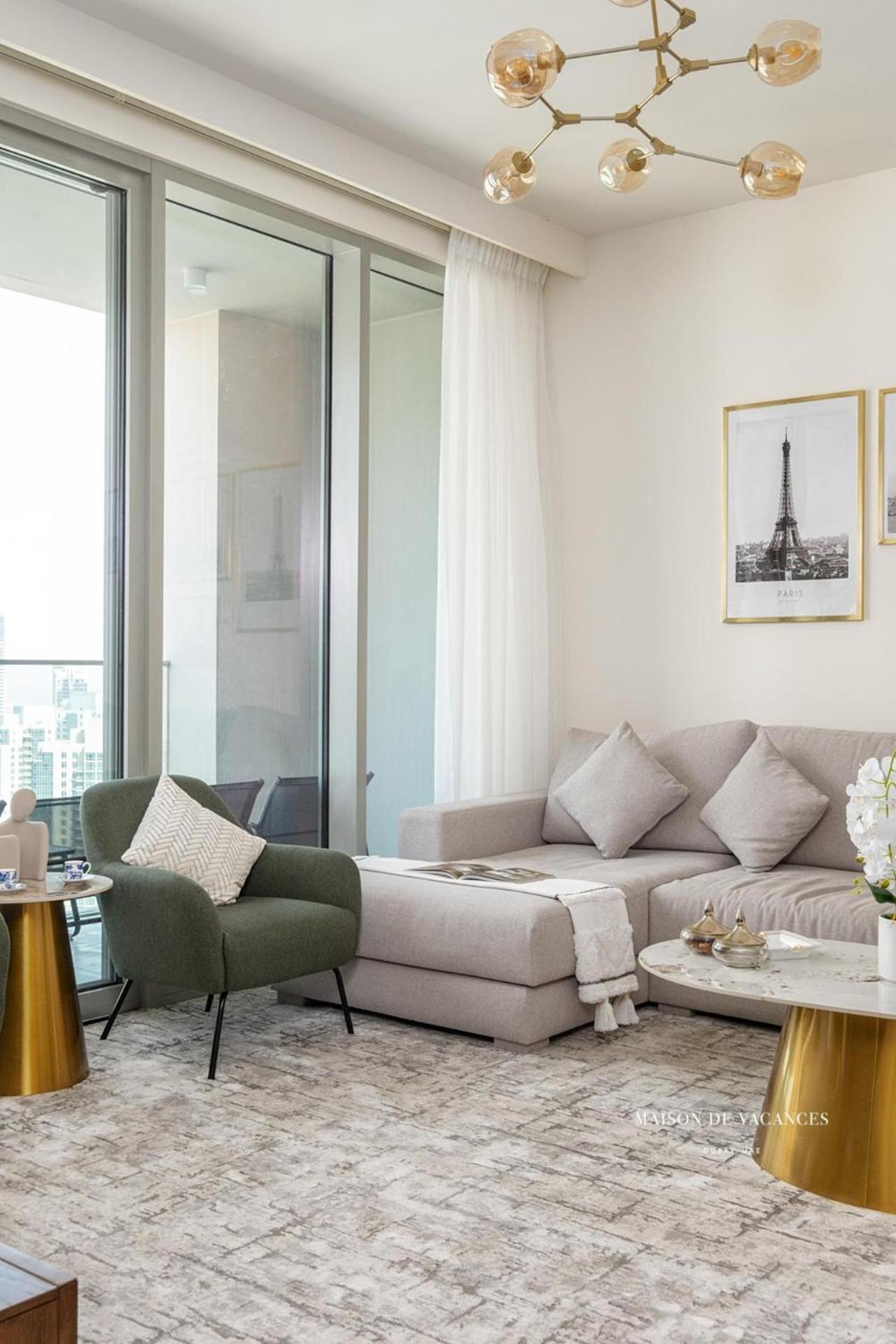 Three Bedroom In Downtown With Burj Khalifa View Dubai