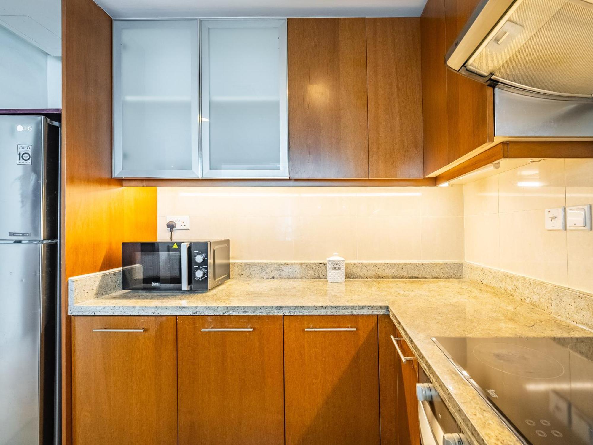 Apartment Downtown Luxury Living -1br-standpoint Tower A *