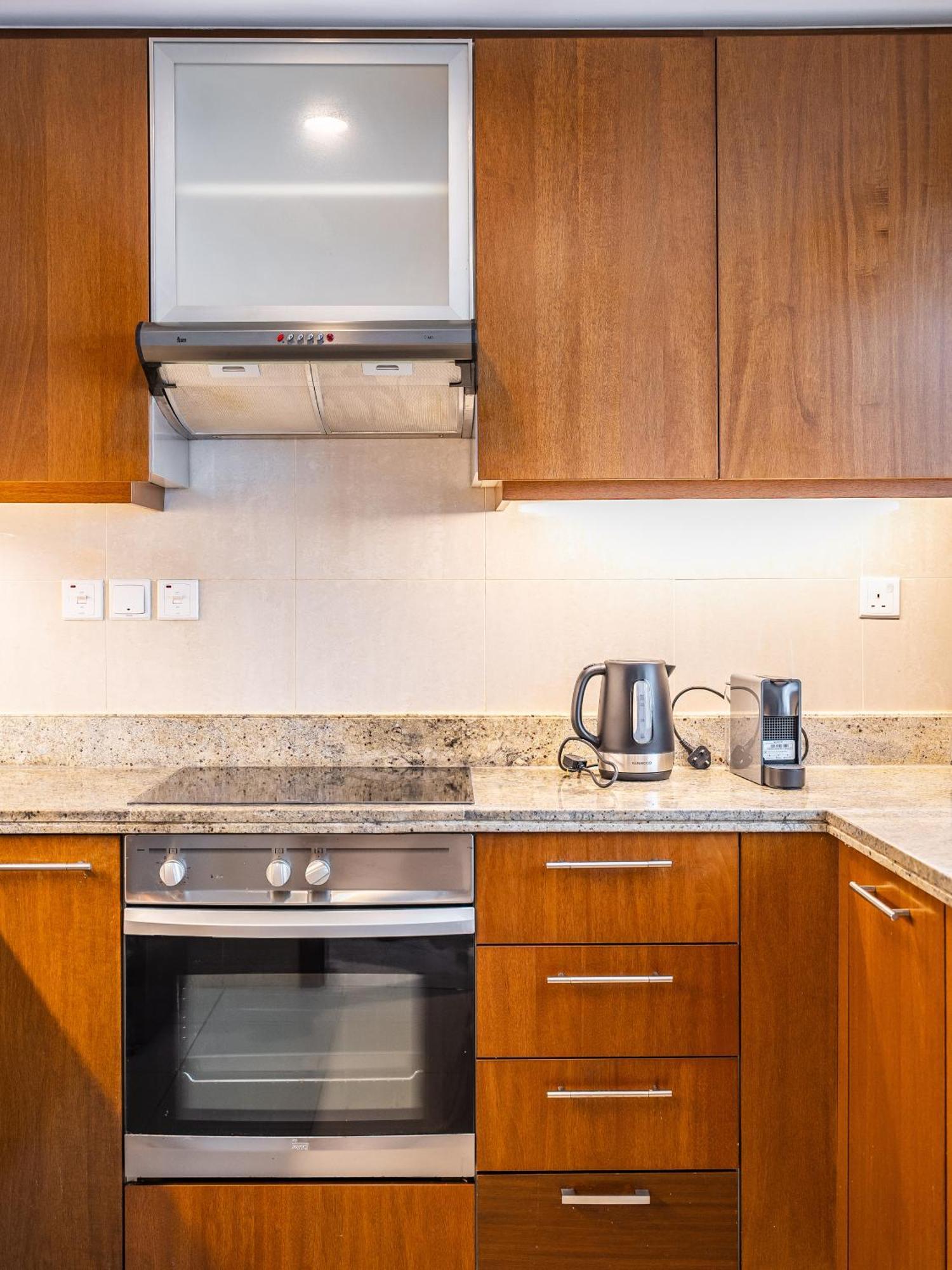 Downtown Luxury Living -1br-standpoint Tower A Apartment Dubai