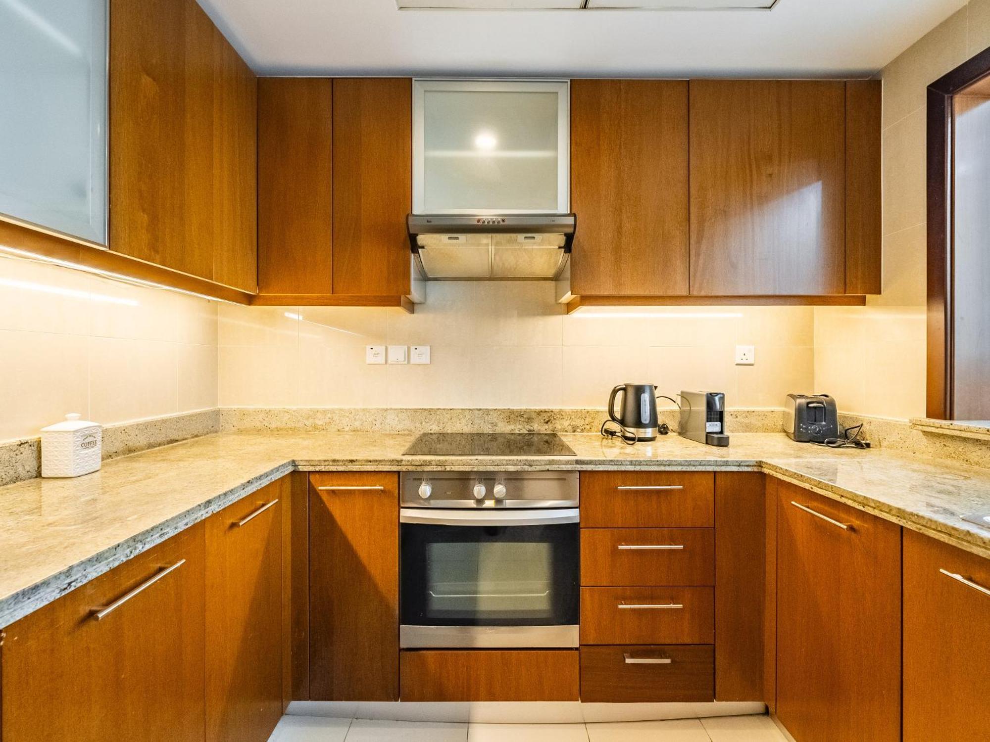 Downtown Luxury Living -1br-standpoint Tower A Apartment *