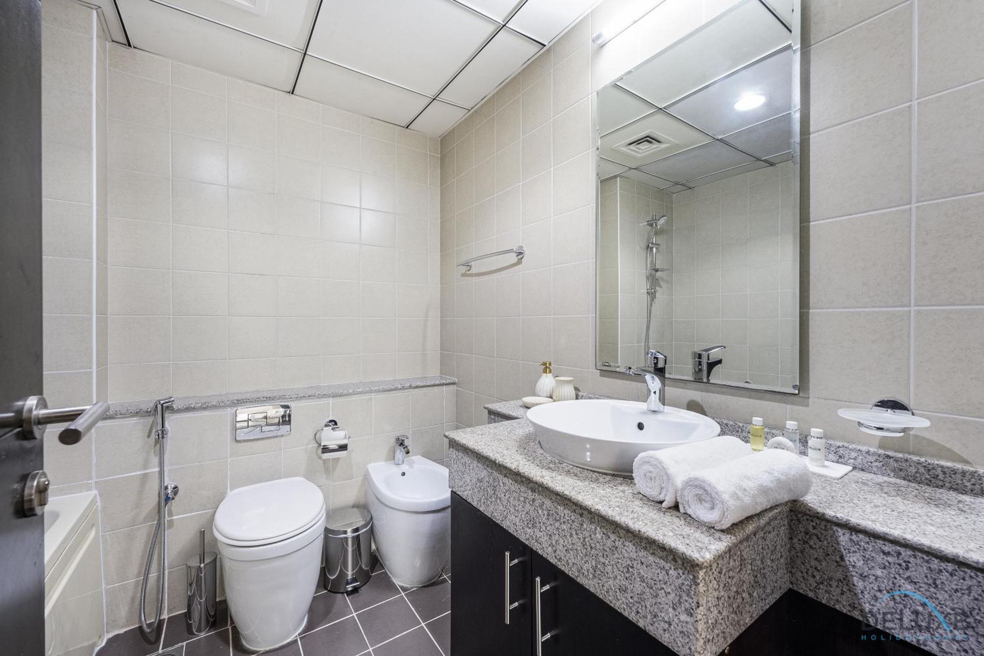 Apartament Charming 1br In The Point Tower, Marina By Deluxe Homes Dubai