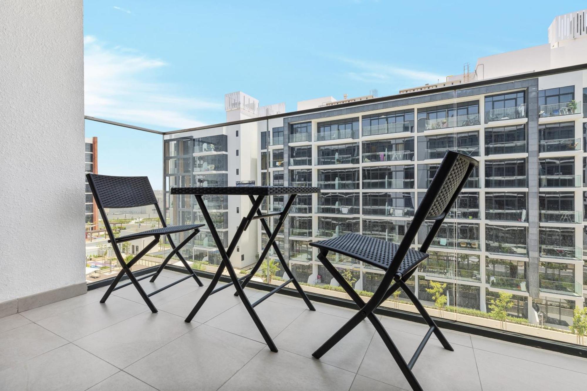 Waves - Azizi Riviera Building 25 Cozy With Balcony Apartamento