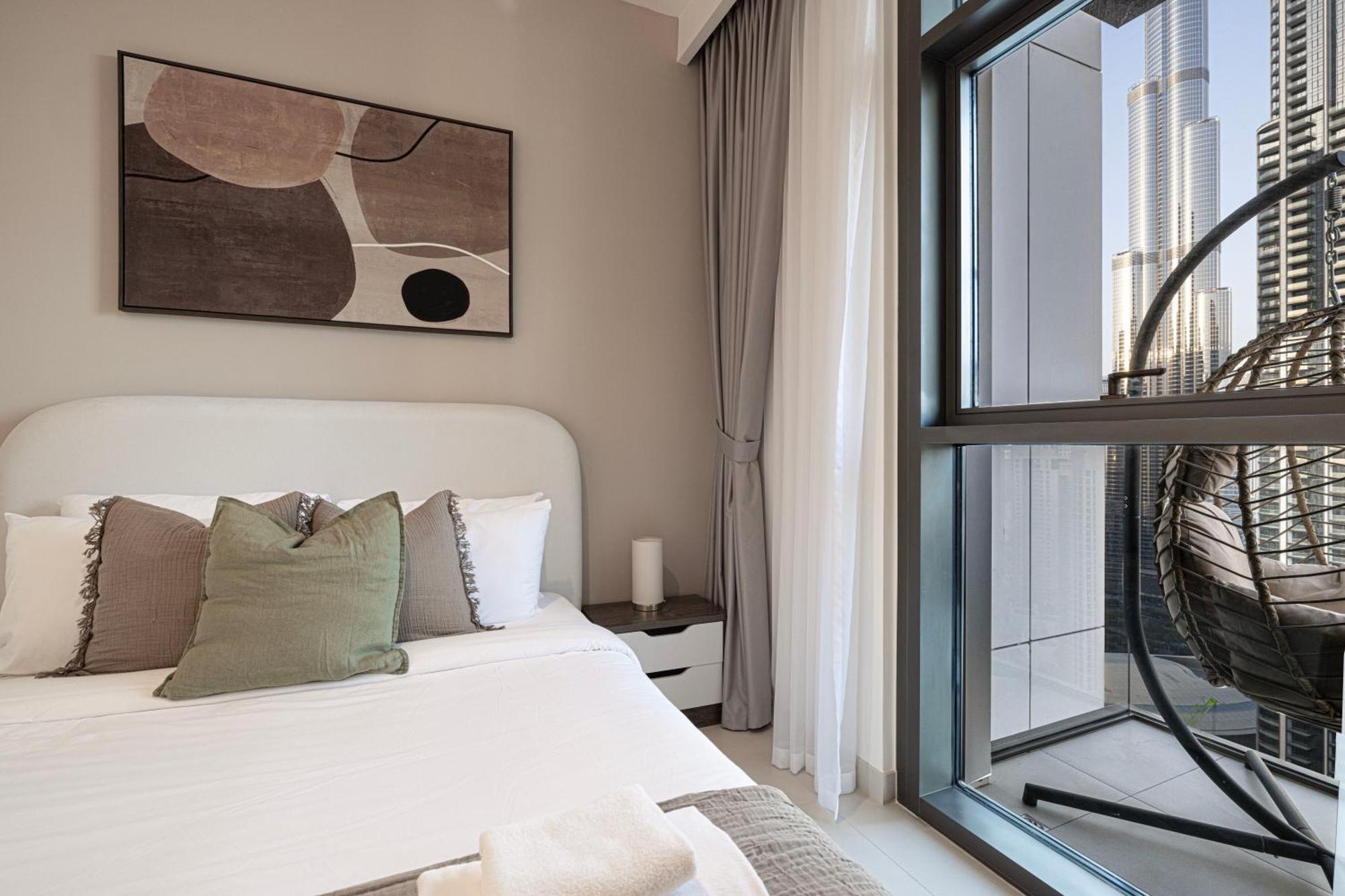 Luxury Sky High 2-bedroom Stunning Burj Khalifa & Fountain Views Apartment