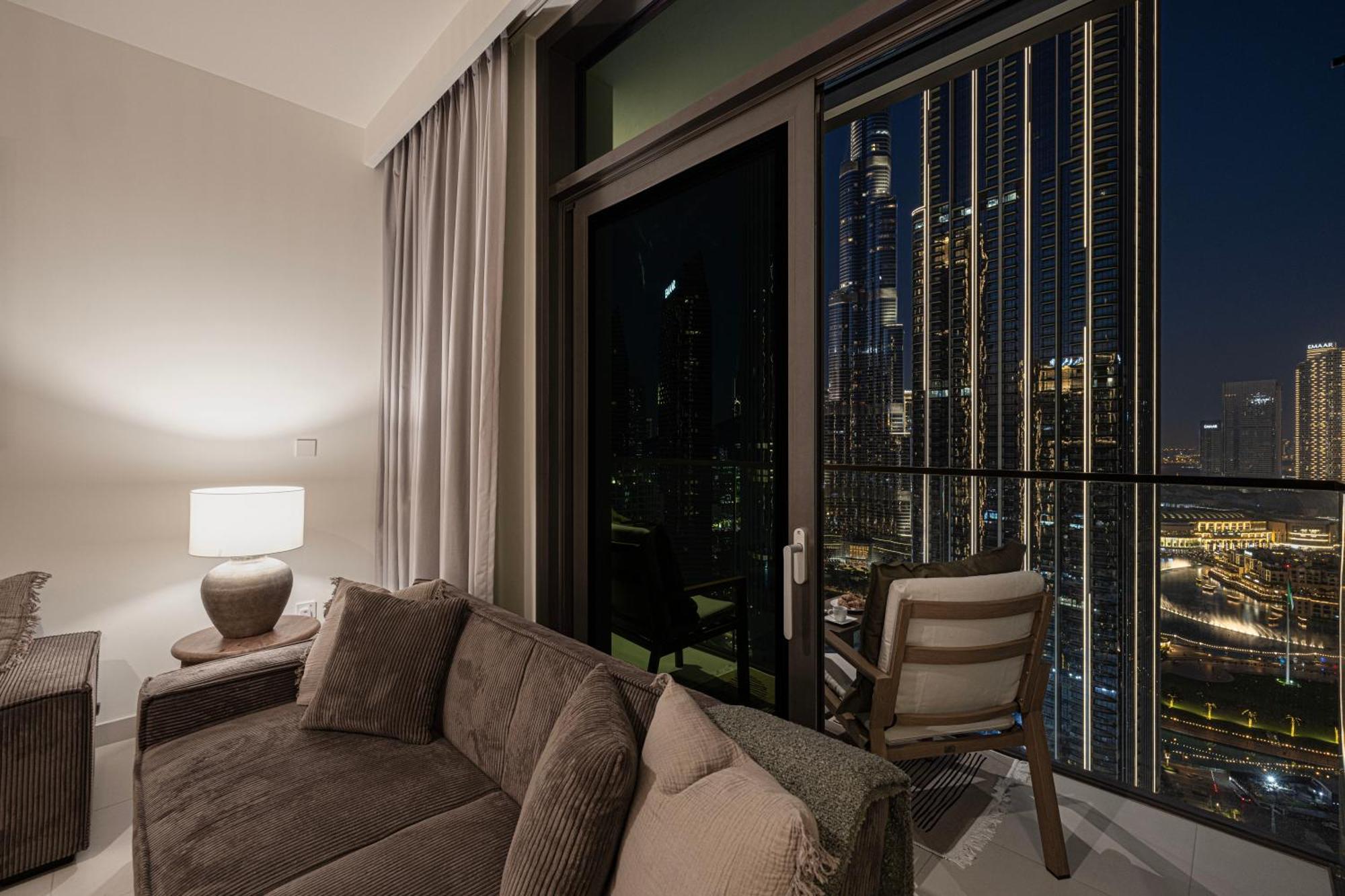 Luxury Sky High 2-bedroom Stunning Burj Khalifa & Fountain Views * Dubai