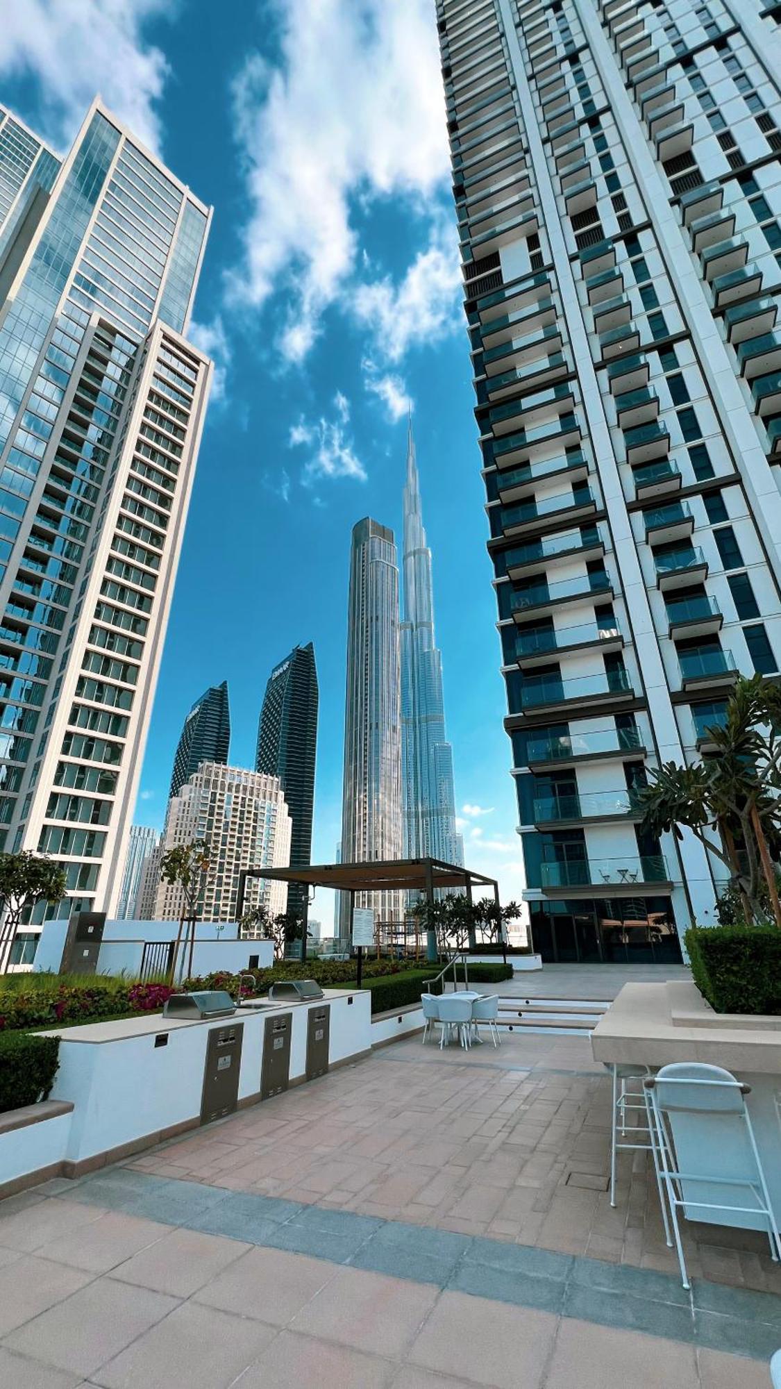 Luxury Sky High 2-bedroom Stunning Burj Khalifa & Fountain Views Apartment Dubai