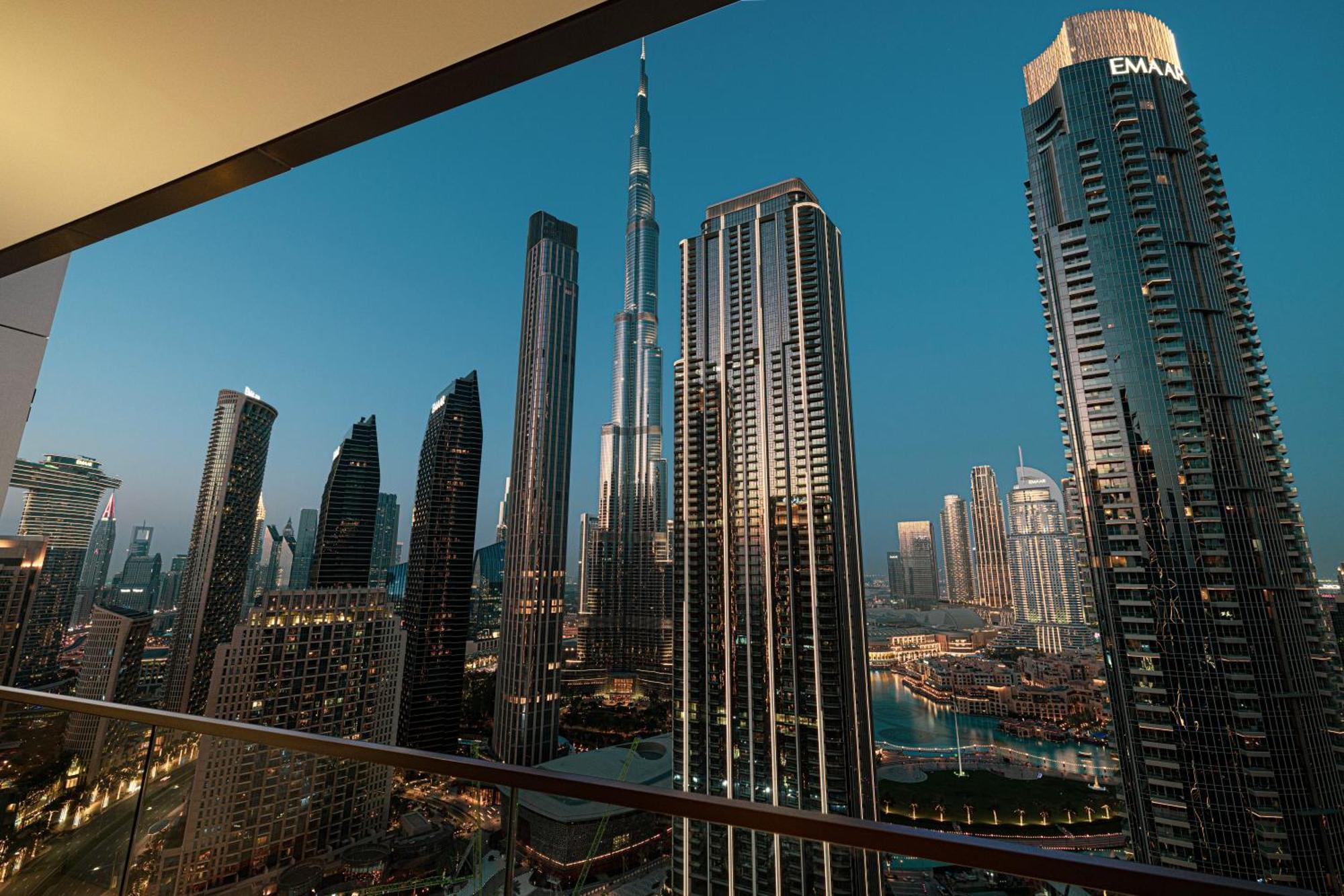 Luxury Sky High 2-bedroom Stunning Burj Khalifa & Fountain Views *