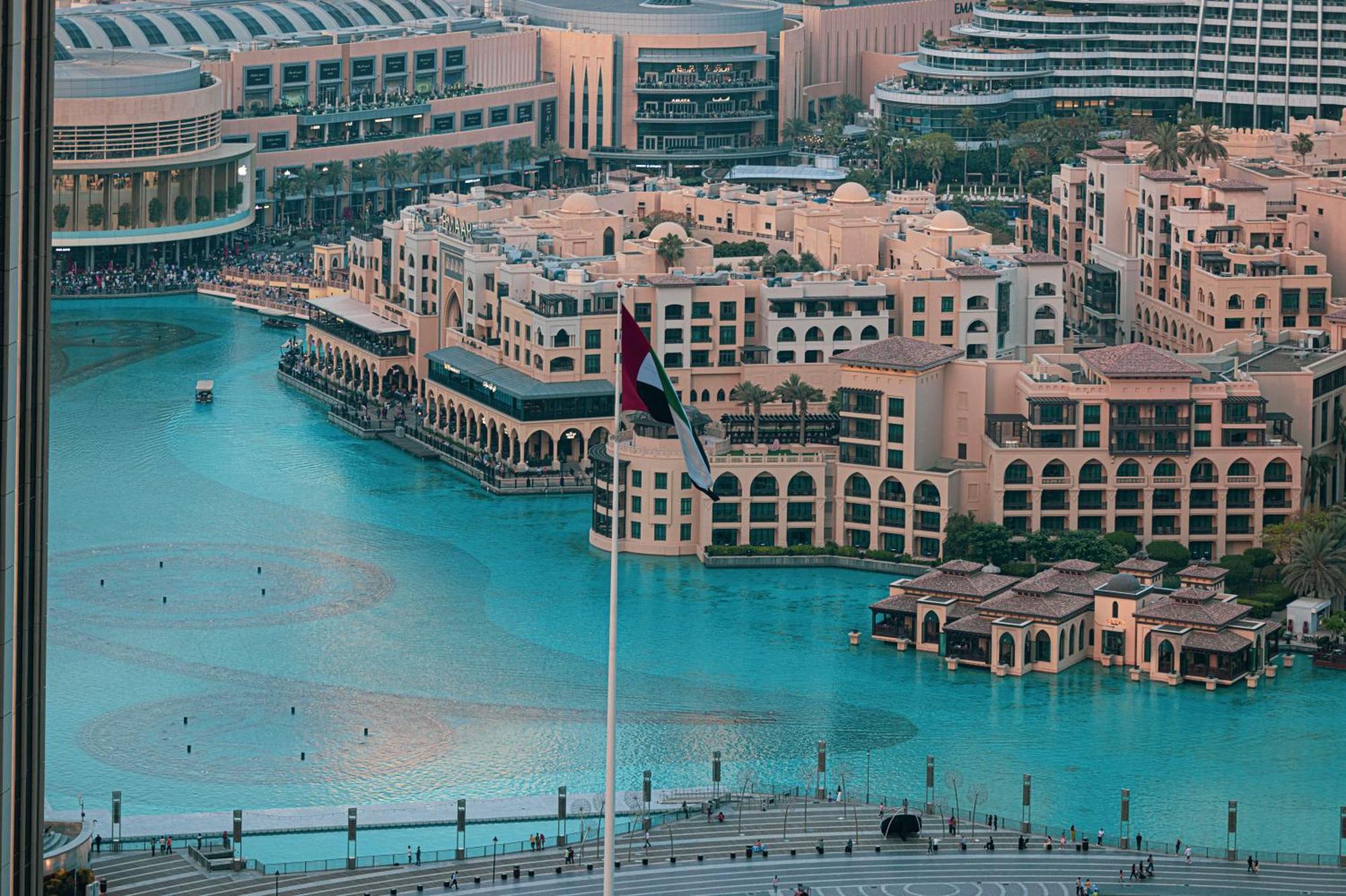 Luxury Sky High 2-bedroom Stunning Burj Khalifa & Fountain Views Dubai