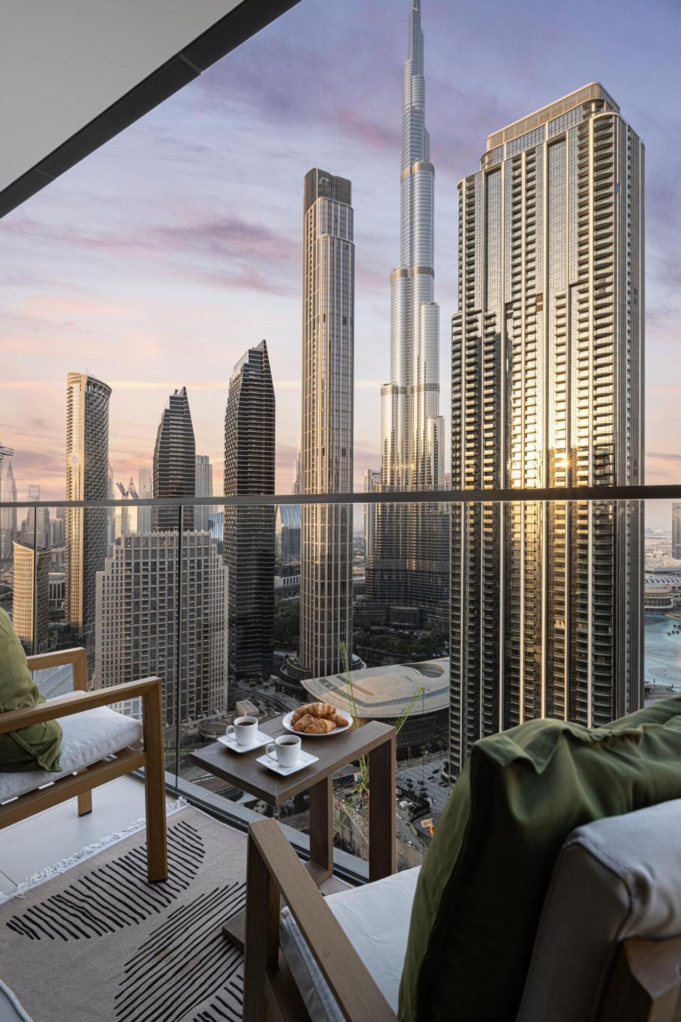 Luxury Sky High 2-bedroom Stunning Burj Khalifa & Fountain Views *