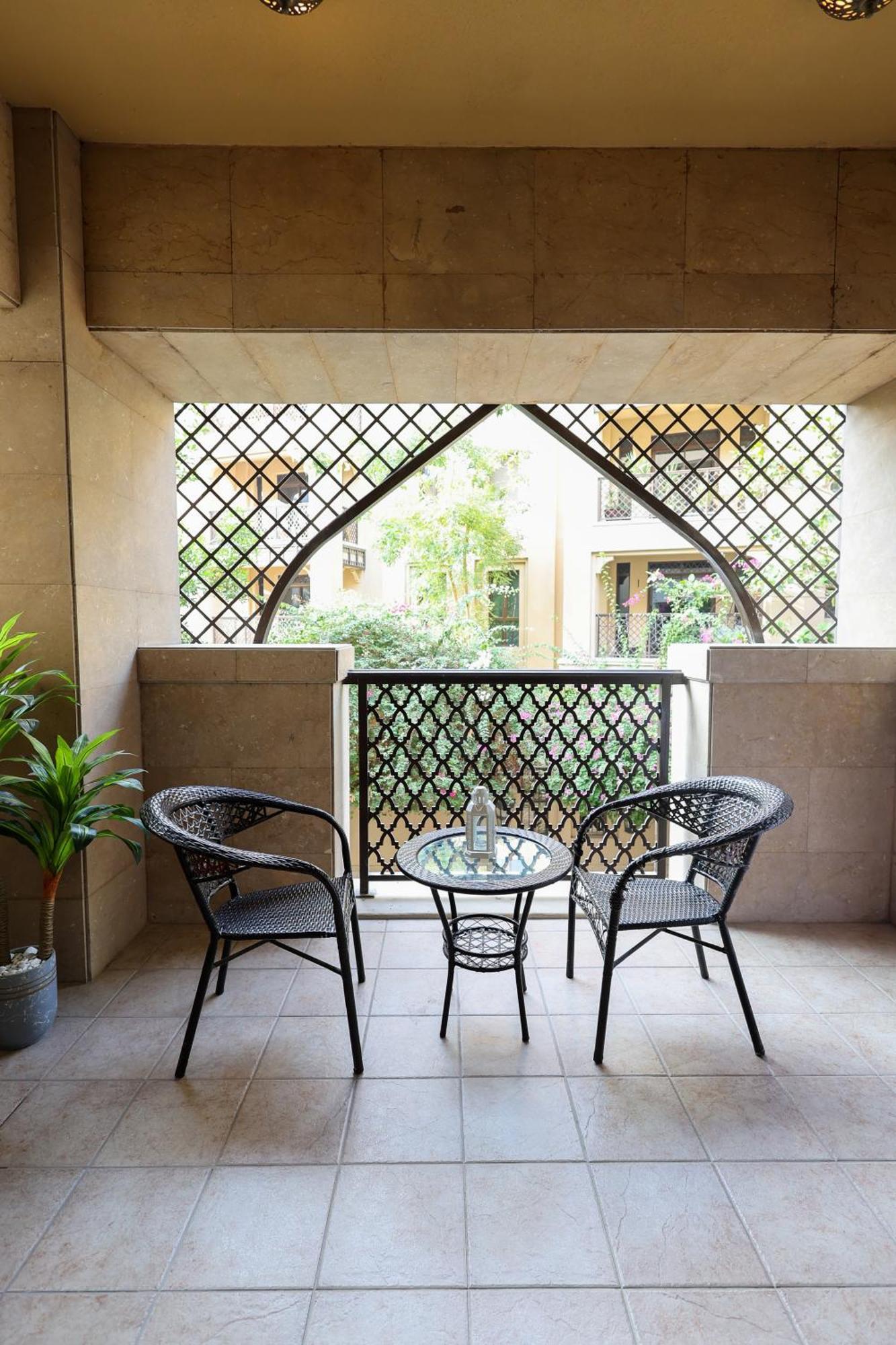 Serene Oasis In Downtown - Just 5 Min Walk To Burj & Mall! Apartment *