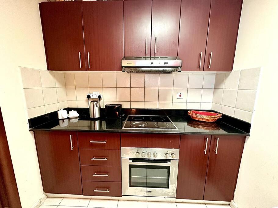 Luxury One Bedroom ! Apartemen