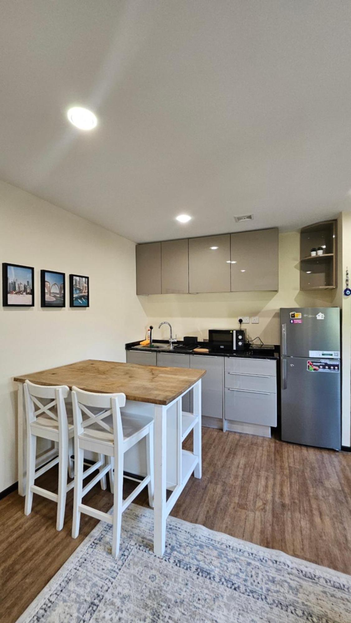 Bungalow 8 - Luxury 1-bedroom In Jvt Gasthof Dubai
