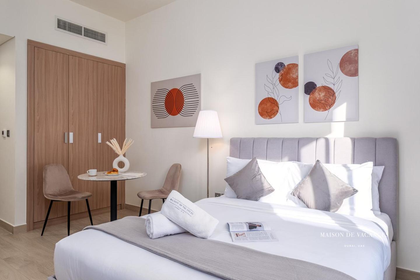 Large Balcony 10mins From Mall Apartamento *