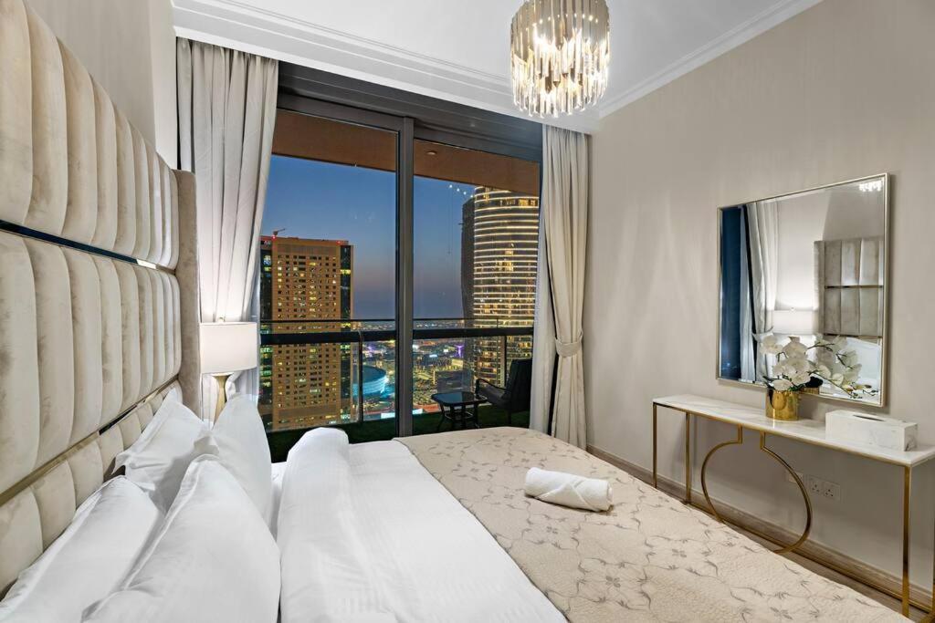 First Class 2br Exquisite Living Apartemen *