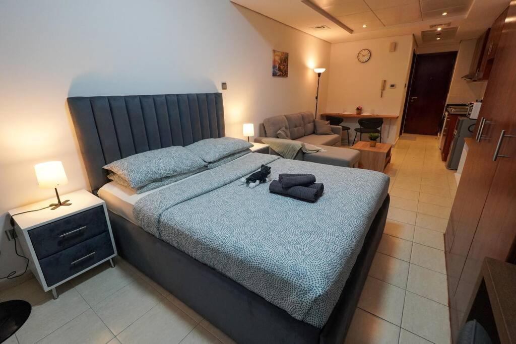 Unwind Above The Clouds, High Floor Gem Near Jbr, Marina & Dmcc Metro Apartamento *