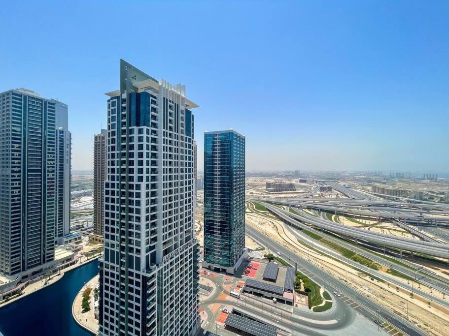 Unwind Above The Clouds, High Floor Gem Near Jbr, Marina & Dmcc Metro * Dubái