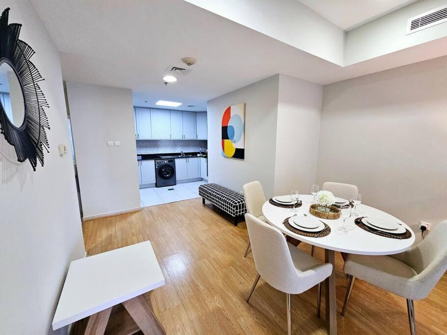 Appartement Bright Apt- Close To Barasti Dubaï