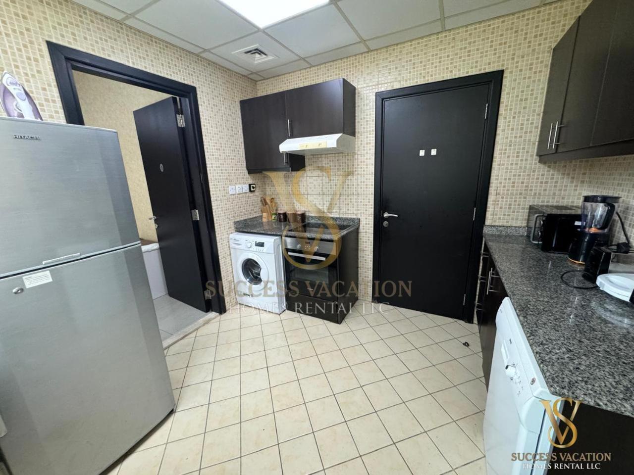 Marina , Success Luxury Apartments, Near Jbr And Metro Station-daily Free Housekeeping Included Dubaï
