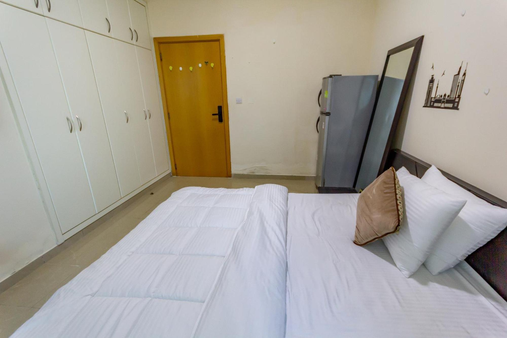 Spacious For Girls In Marina فتيات فقط * Dubaï