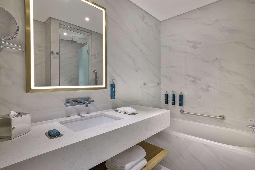 Hilton Garden Business Bay *