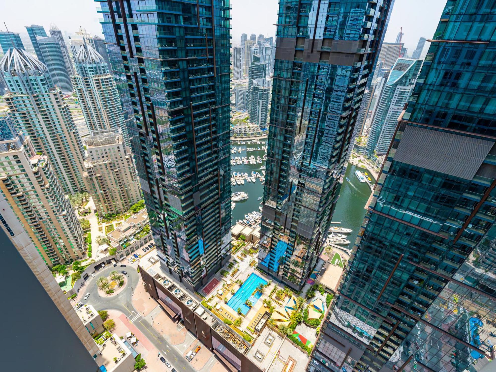 Apartemen Marina Views - 2br Luxury Apartment, High Floor, Torch Marina Dubai